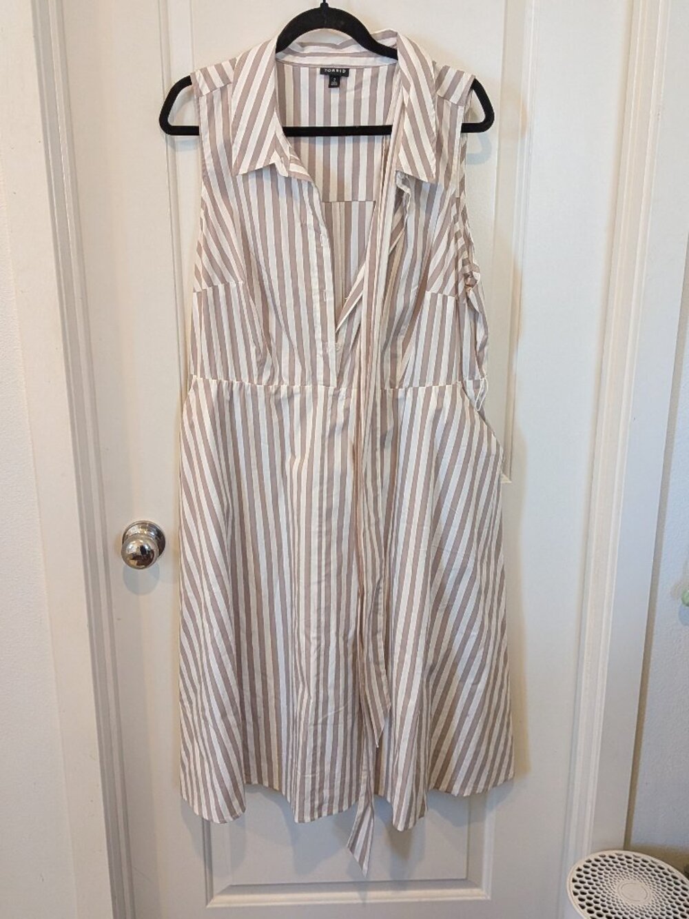Torrid Striped Sleeveless Shirt Dress Size 2 Beige White Tie Waist
